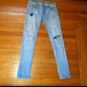 Zara premium wash Trafaluc distressed jeans.